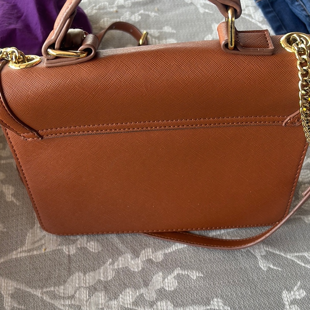 Steve Madden Brown Shoulder Bag with Gold Accents - Picture 3 of 5